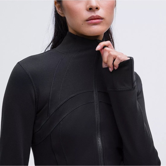 lululemon athletica Jackets & Blazers - Beautiful black Lululemon Define Jacket
Luon😍